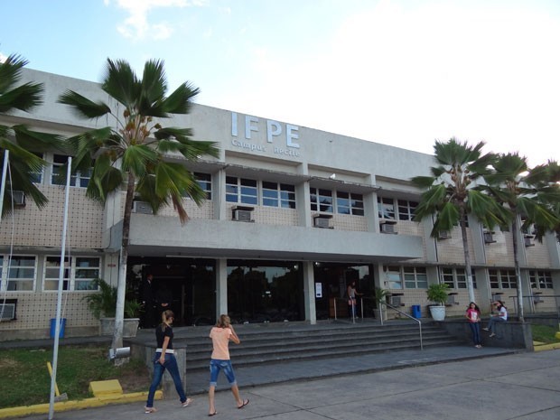 Ministro libera recursos para construção do Campus do IFPE de Paulista