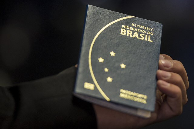 Em 7 anos, número de brasileiros que deixaram o país subiu 160%