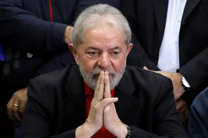 Lula pode evitar prisão buscando exílio em embaixada