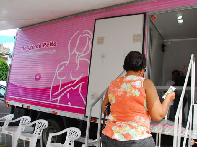 Ação que realiza mamografias gratuitas em bairros do Recife oferece 3.400 vagas em março