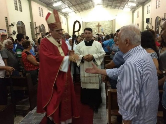 Nena Cabral participa de missa de nomeação do vigário episcopal de Paulista