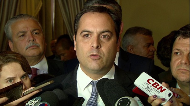 Governador Paulo Câmara aparece em terceiro lugar em pesquisa de intenção de voto