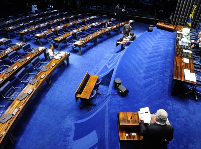OPOIO A IGUALDADE: Senado aprova multa para quem paga salário diferente a homens e mulheres
