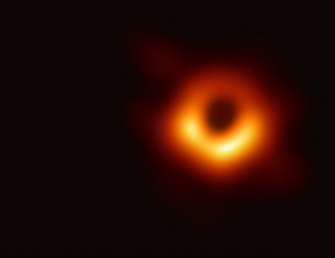 Astrônomos revelam a primeira imagem de um buraco negro