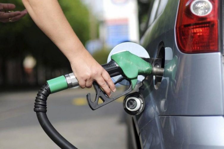 Gasolina é vendida no sertão por R$ 3,99 enquanto em Gravatá preço médio é R$ 4,69