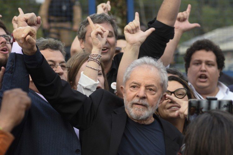 Lula ainda é o maior líder político do Brasil; mesmo fora do poder
