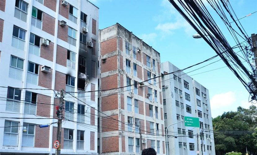 Prédio atingido por incêndio nas Graças não sofre dano estrutural, conclui Defesa Civil