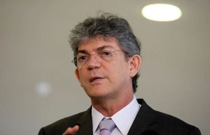 Ricardo Coutinho, ex-governador da Paraíba, é preso