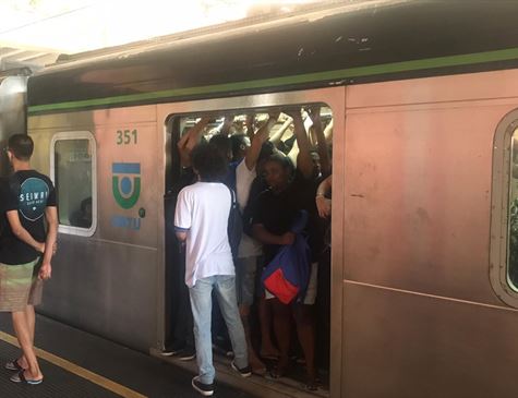 Usuário quebra freio de trem e atrasa circulação no Metrô do Recife nesta terça, diz CBTU