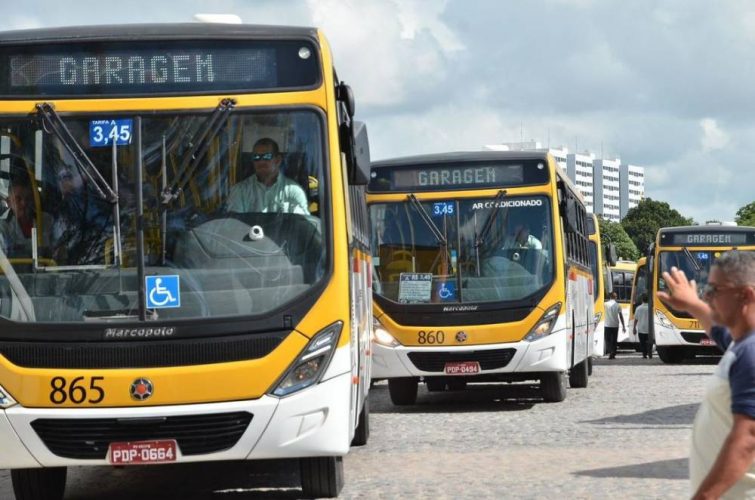 TJPE suspende lei que proíbe acúmulo de funções de motorista e cobrador no Recife