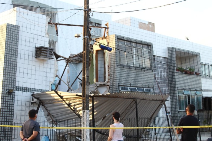 Defesa Civil avalia na segunda se o prédio que desabou no Janga será demolido