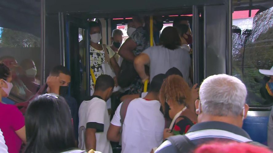 Superlotação em ônibus no Grande Recife é alvo de auditoria do Tribunal de Contas de Pernambuco