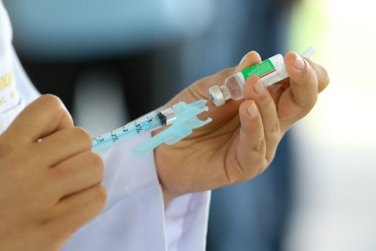 Paulista suspende aplicação da primeira dose da vacina contra Covid-19 por falta do estoque