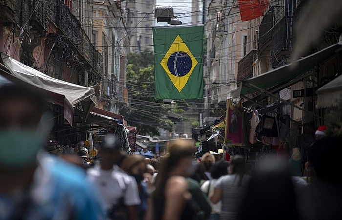 Brasileiro aposta na volta da normalidade apenas em 2022, diz pesquisa