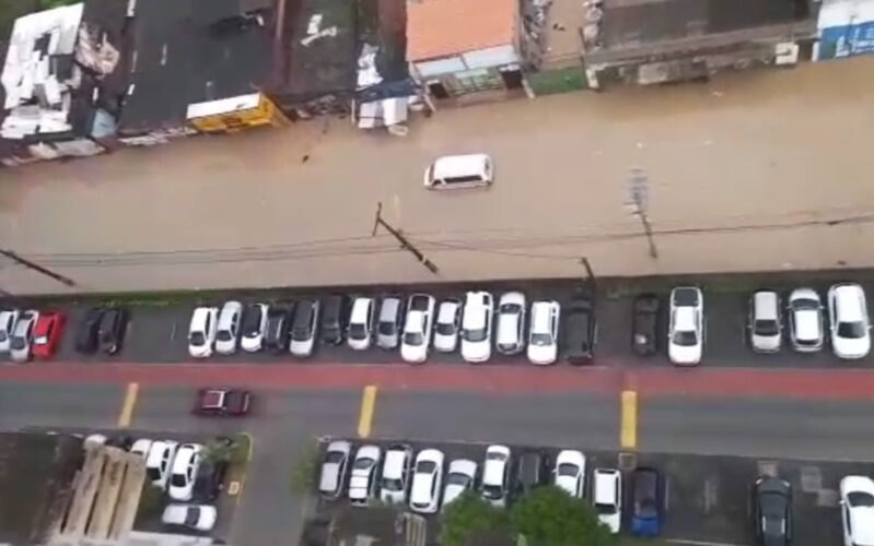Com chuvas fortes, Grande Recife tem alagamentos e transtornos