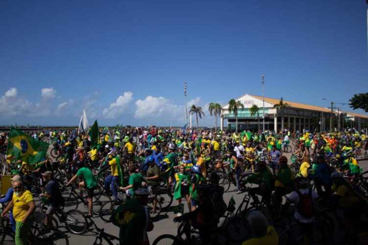 No Recife, ciclistas vão às ruas em defesa do voto impresso auditável