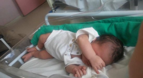 Recife: Sem saber que estava grávida, mulher dá à luz depois de ser socorrida com dores