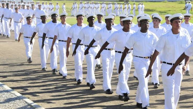 Concurso para Aprendiz Marinheiro abre com 750 vagas para o nível médio; salários vão até R$ 2.294