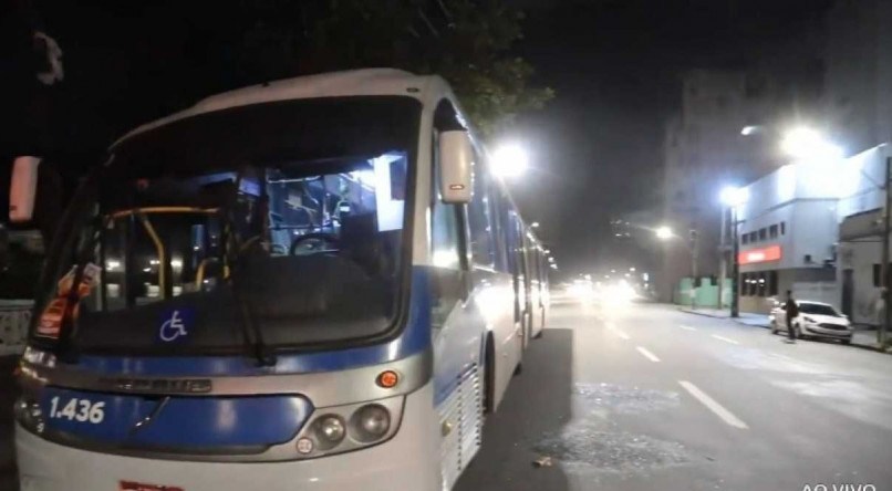 Suspeito de assaltar BRT no Recife morre ao ser baleado por passageiro armado