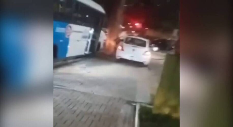 Motorista é preso após bater em ônibus, atropelar homem em calçada e fugir no Recife