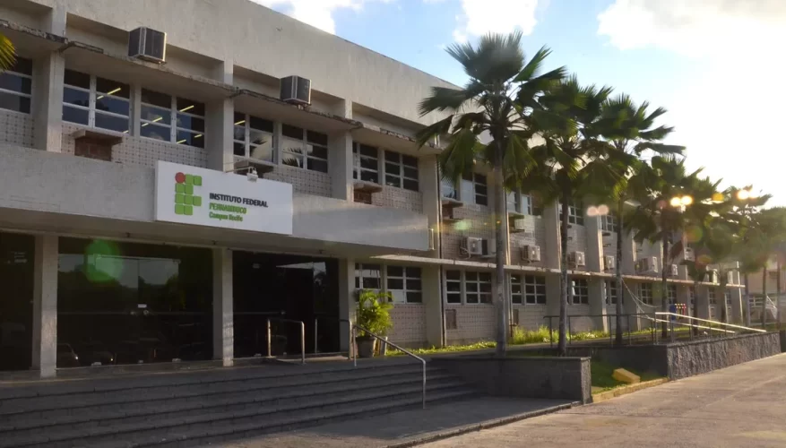 IFPE abre inscrições para 14 vagas do Programa Universidade Aberta do Brasil