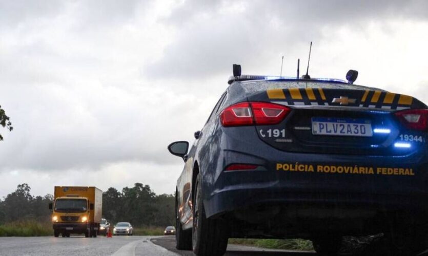 Rodovias federais têm dois pontos de bloqueio em todo o Brasil