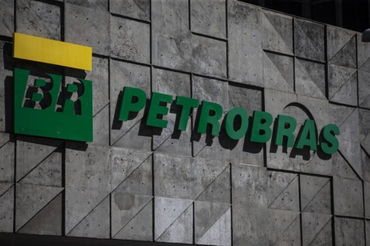 “Faz o L”: Petrobras perde mais R$ 30 bi de valor, BB sofre na Bolsa com Lei das Estatais ameaçada
