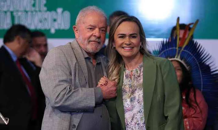 Articuladores de Lula alinham discurso em defesa de ministra ligada a miliciano
