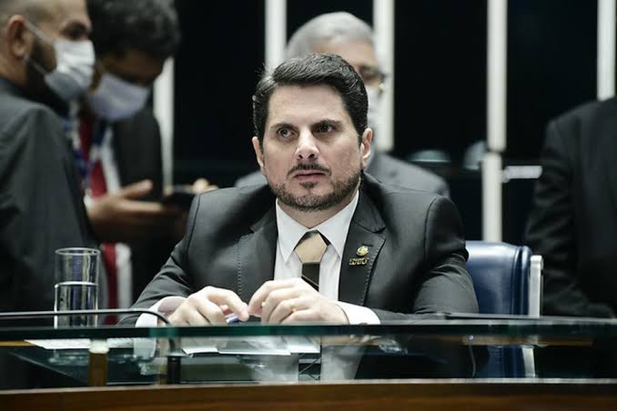 Urgente: Senador Marcos do Val anuncia que renunciará sua cadeira no Senado