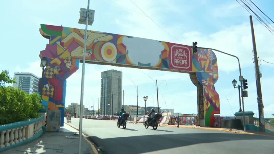 Confira o que abre e o que fecha no carnaval no Grande Recife