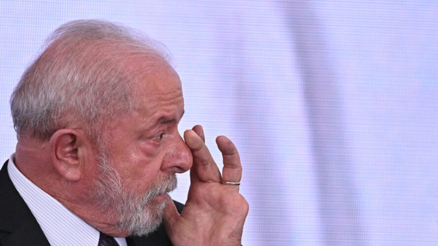 “Prosperidade” prometida por Lula ficou no discurso. STF freia mobilização popular. E as Frases da Semana