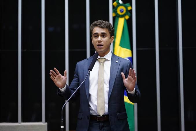BOMBA: Nikolas Ferreira protocola ação contra Zanin no STF