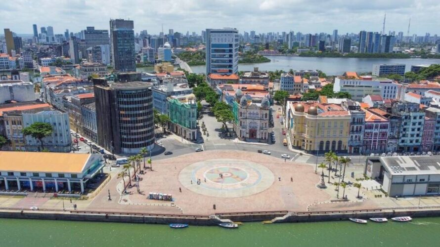 Recife entre os 10 destinos mais procurados no Brasil por usuários do Airbnb; veja lista