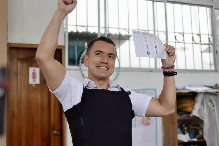 Candidato de Direita vence eleições no Equador
