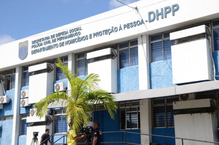 Suspeito é preso após tentar matar mulher na Zona Oeste do Recife