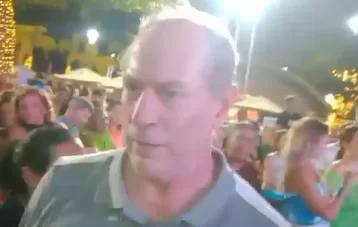 Ciro Gomes reage a provocação e agride homem no rosto durante show em Fortaleza; VEJA VÍDEO