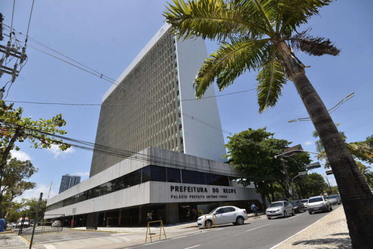 Prefeitura do Recife anuncia concurso com 340 vagas para educação