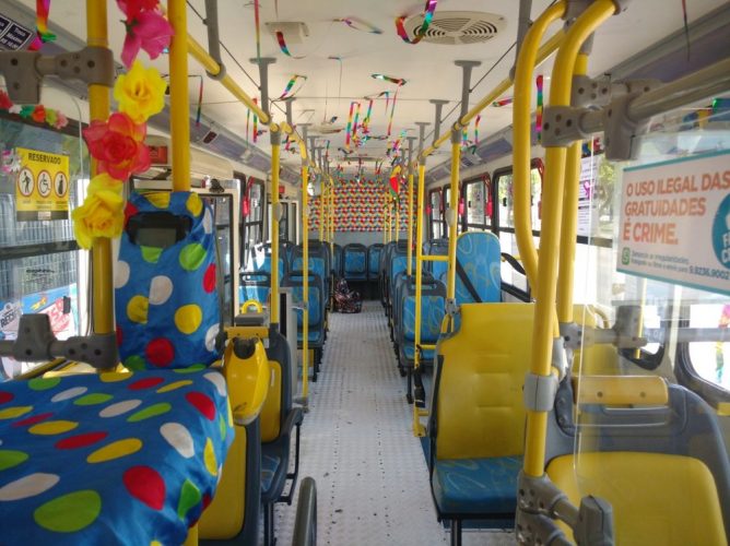 Região Metropolitana do Recife tem 425 ônibus depredados durante o carnaval