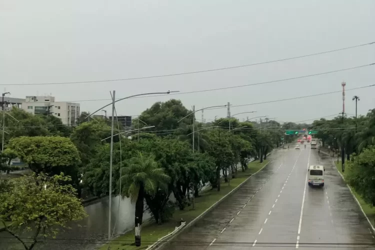 Em 48 horas, Recife acumula quase 80% da chuva prevista para todo o mês de maio