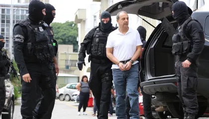 Com 390 anos em penas somadas, Sergio Cabral deixa prisão em Niterói após decisão do STF